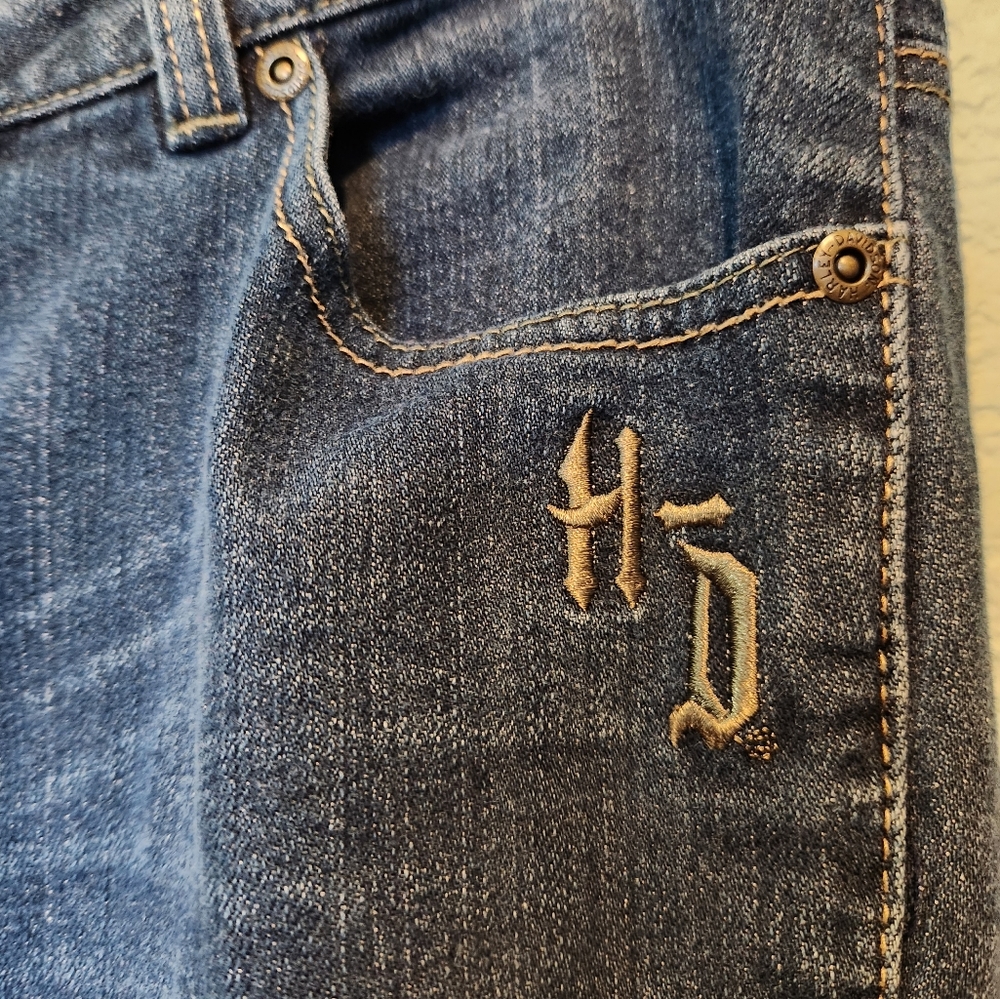 Harley Davidson Womens Boot Cut Jeans Med Dark Wash Biker Wings 6 Long Blue EUC - Picture 3 of 7